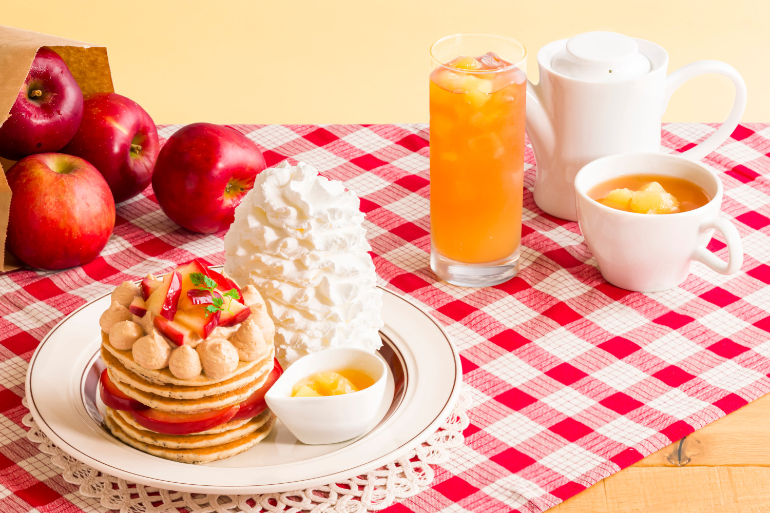 Eggs N Things 旬のりんごを贅沢に味わえる りんごと紅茶のパンケーキ アップルダイスシナモンティー 11月1日 30日限定販売 グルメ Watch