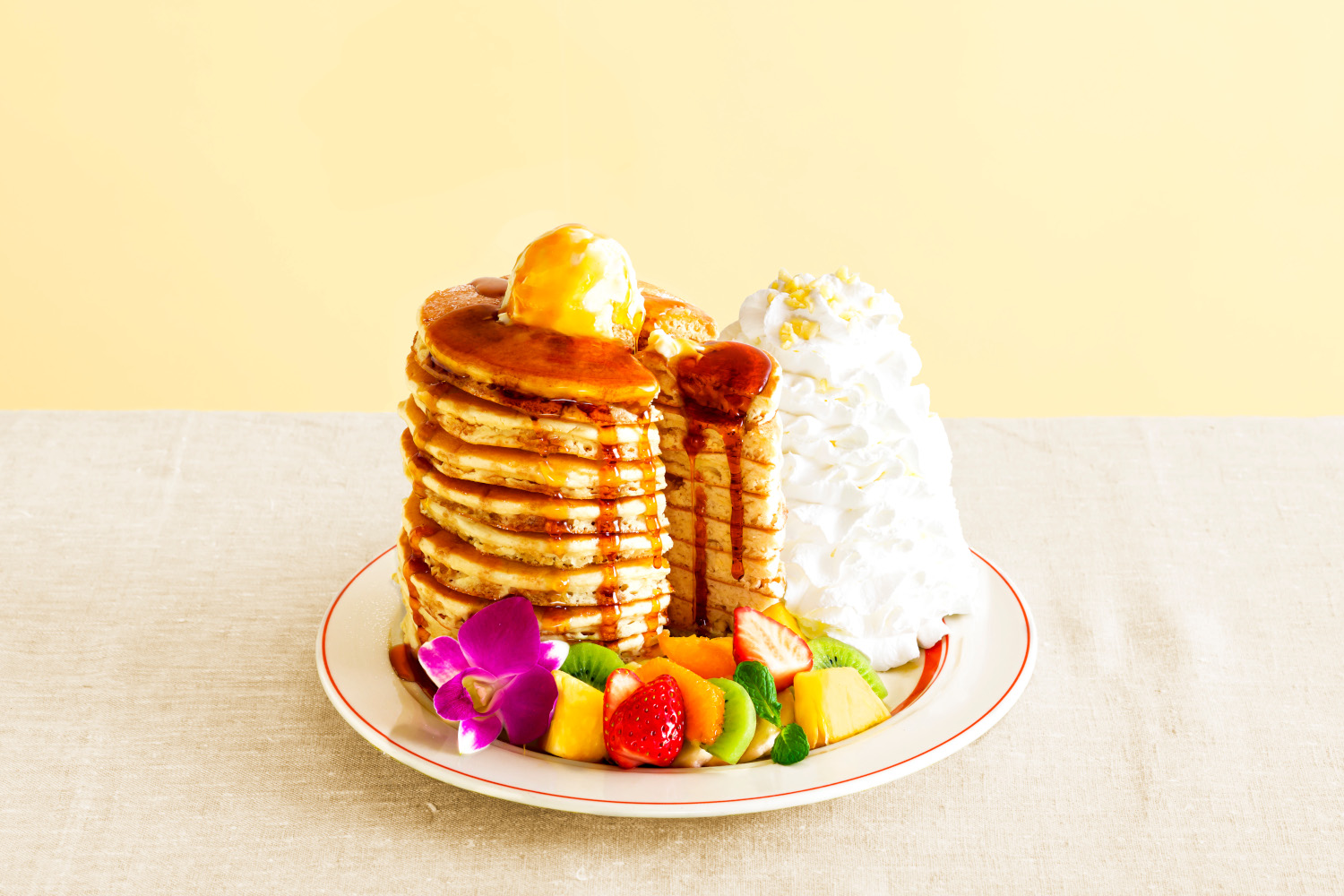 Eggs N Things 日本上陸10周年で10枚重ねのパンケーキ Anniversary Pancakes グルメ Watch