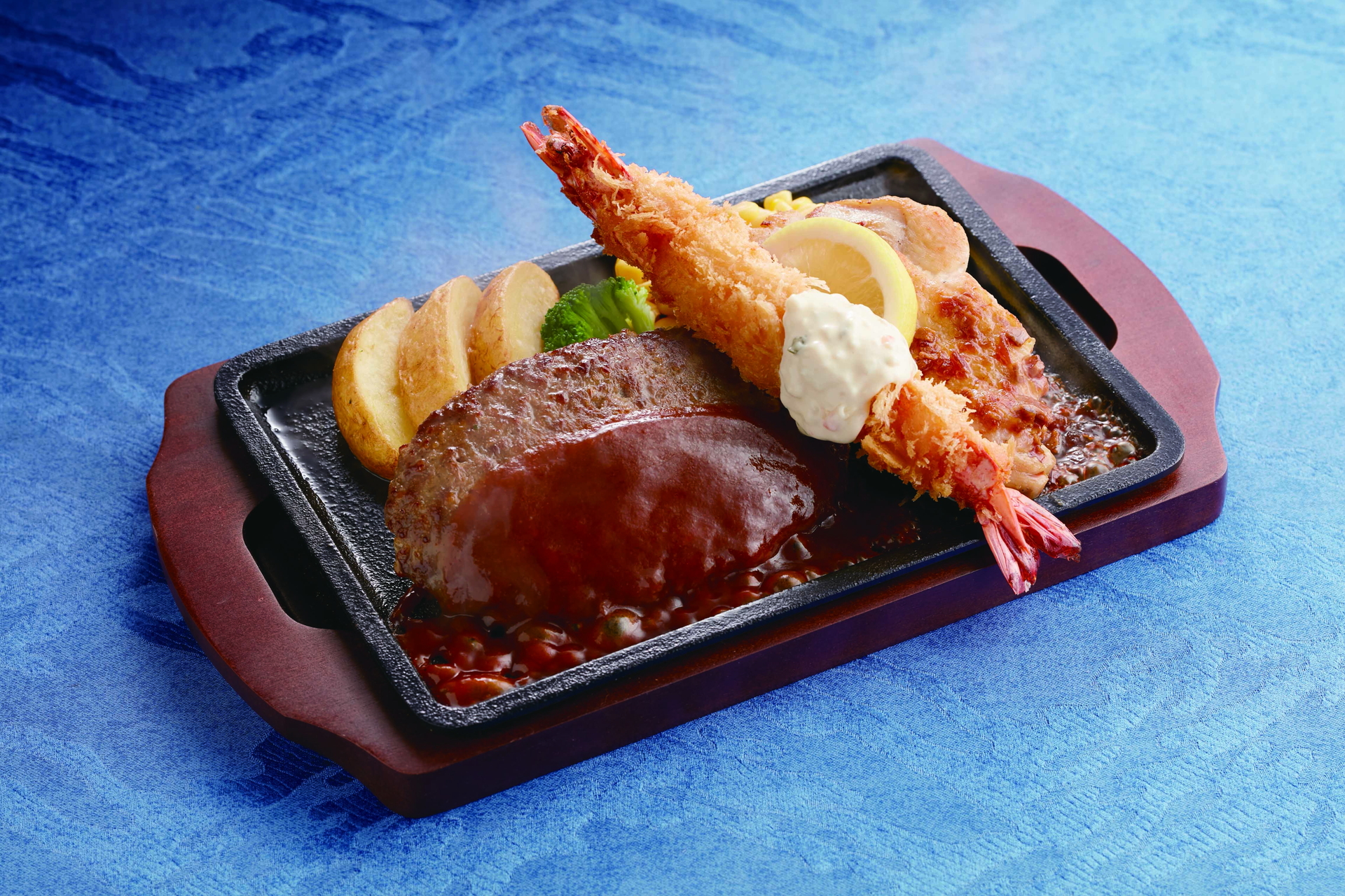 ジョイフル「キングダム」コラボ、「信の天下統一 大将軍グリル