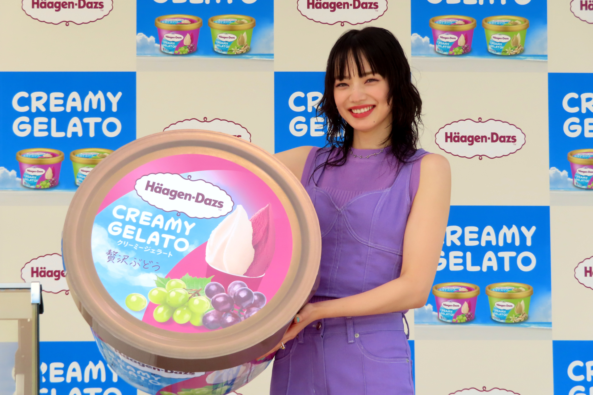 ハーゲンダッツ CREAMY GELATOのおいしい食べ方に小松菜奈とニッチェが