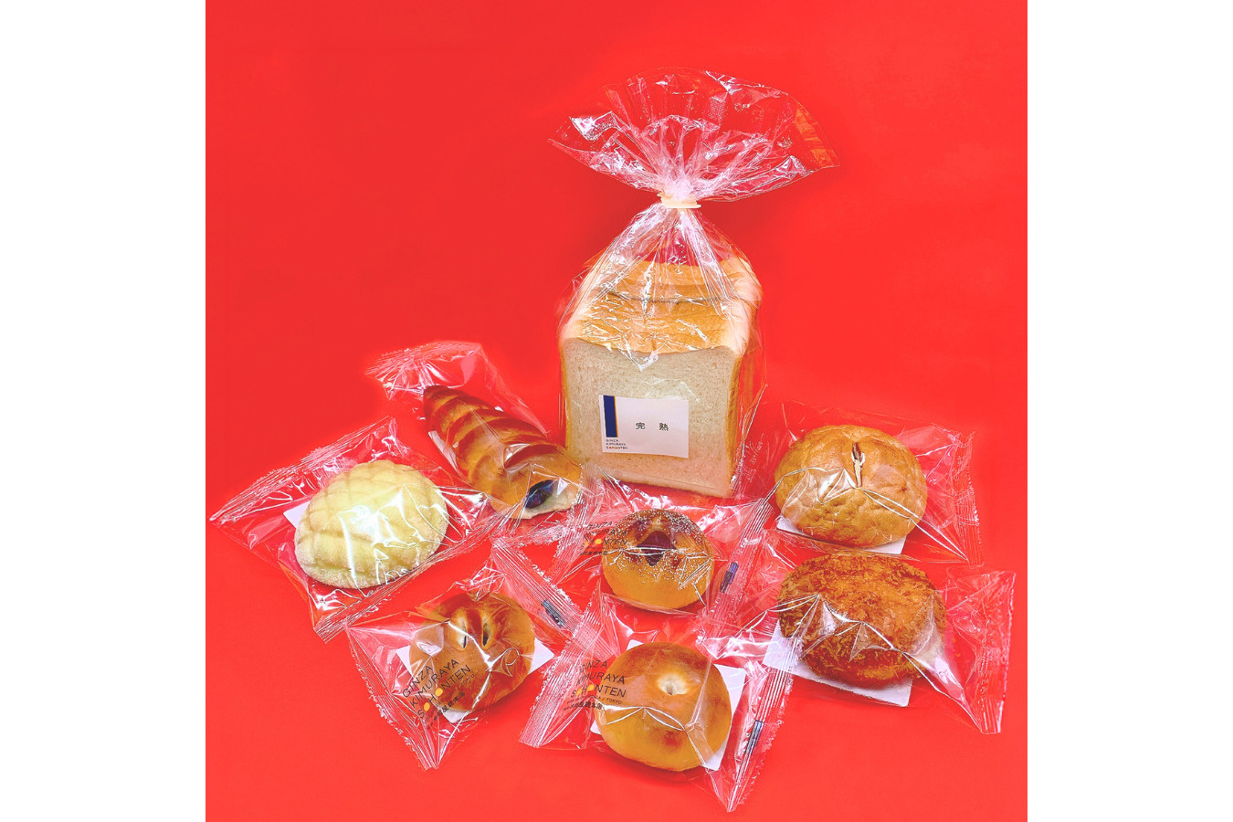 木村屋總本店「2025福袋」発売。看板商品の「酒種あんぱん 桜」など8種