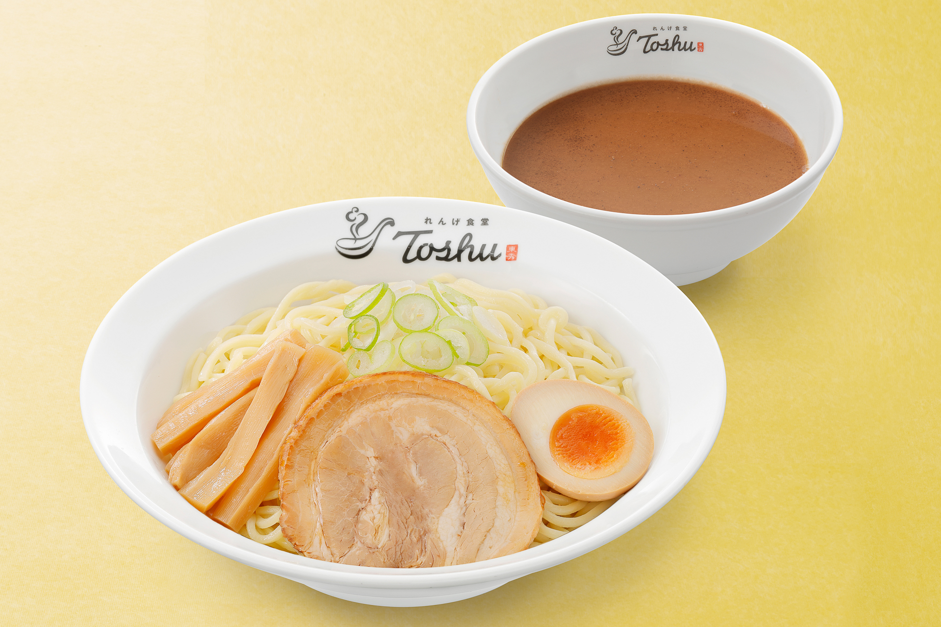 れんげ食堂Toshu/中華東秀「煮干しつけ麺」発売。2種の煮干しの旨みを