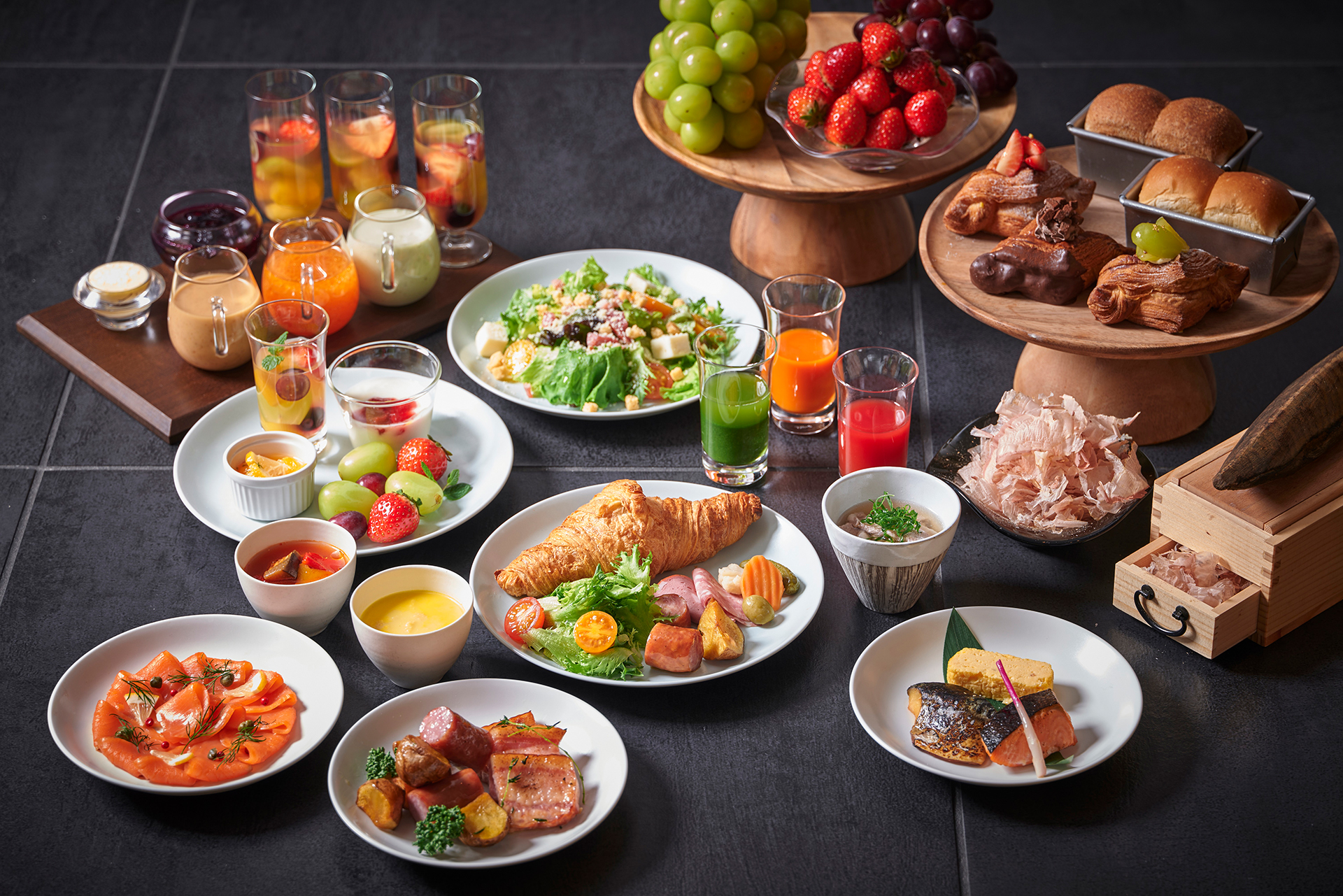 OMO7大阪で焼きたてパン/種類豊富なサラダバー/こだわりの焼き魚が