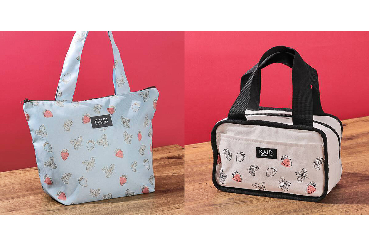 カルディ、いちご柄がかわいいトートと保冷バッグがセットになった