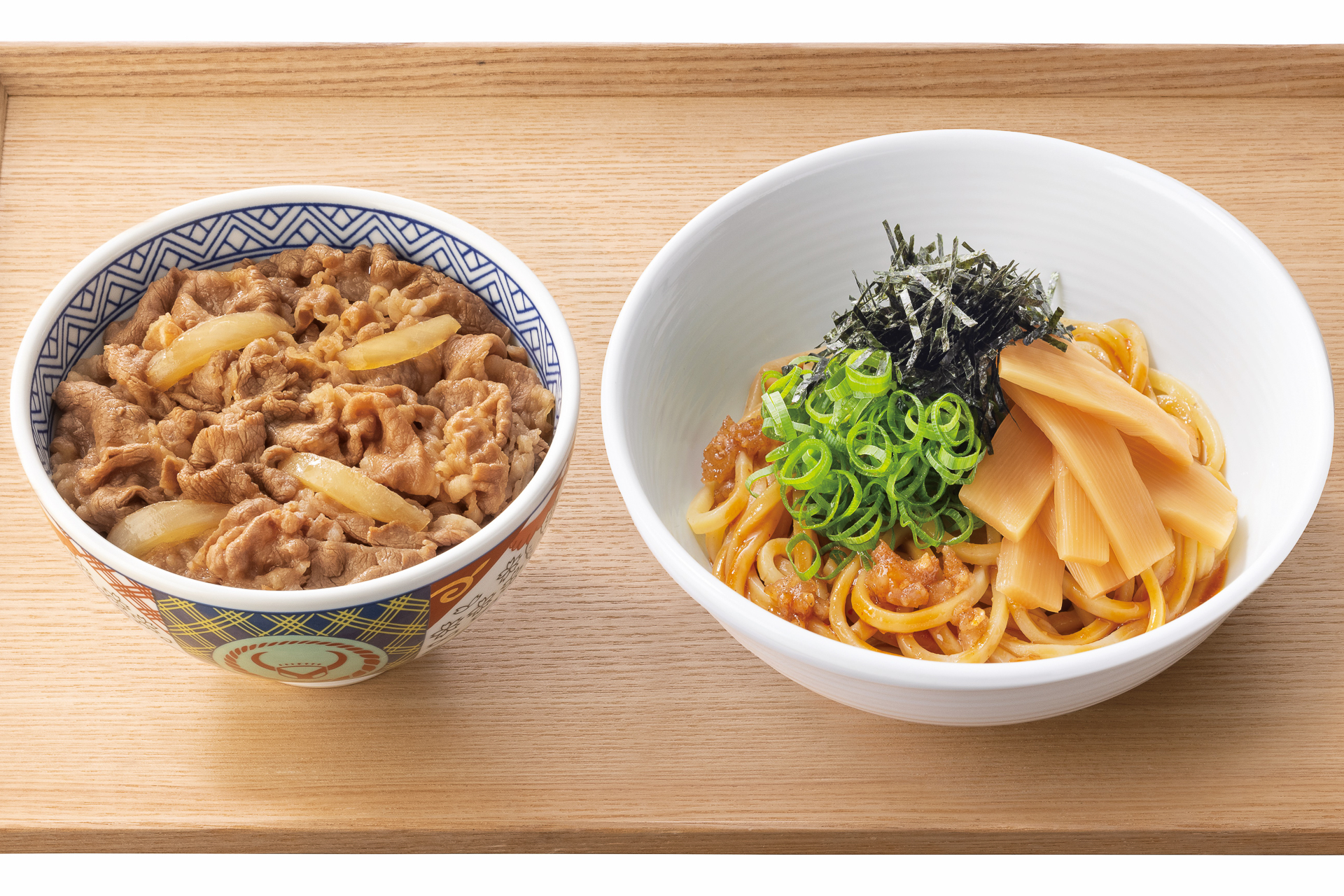 吉野家「牛丼・油そばセット」発売。サイズも変更可能 - グルメ Watch