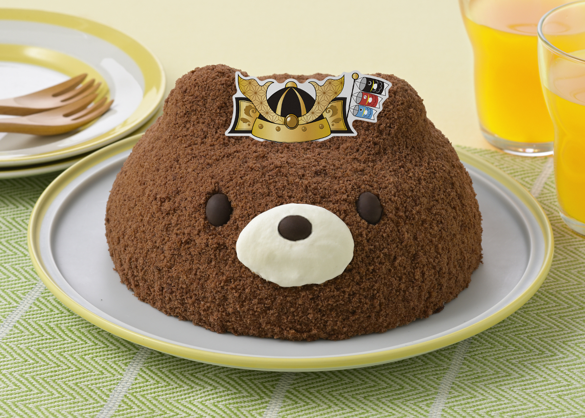 スイーツデコ　置物　クマさんオムレツケーキ 銀座コージーコーナー、こどもの日をお祝いする“かぶと”をかぶったくま