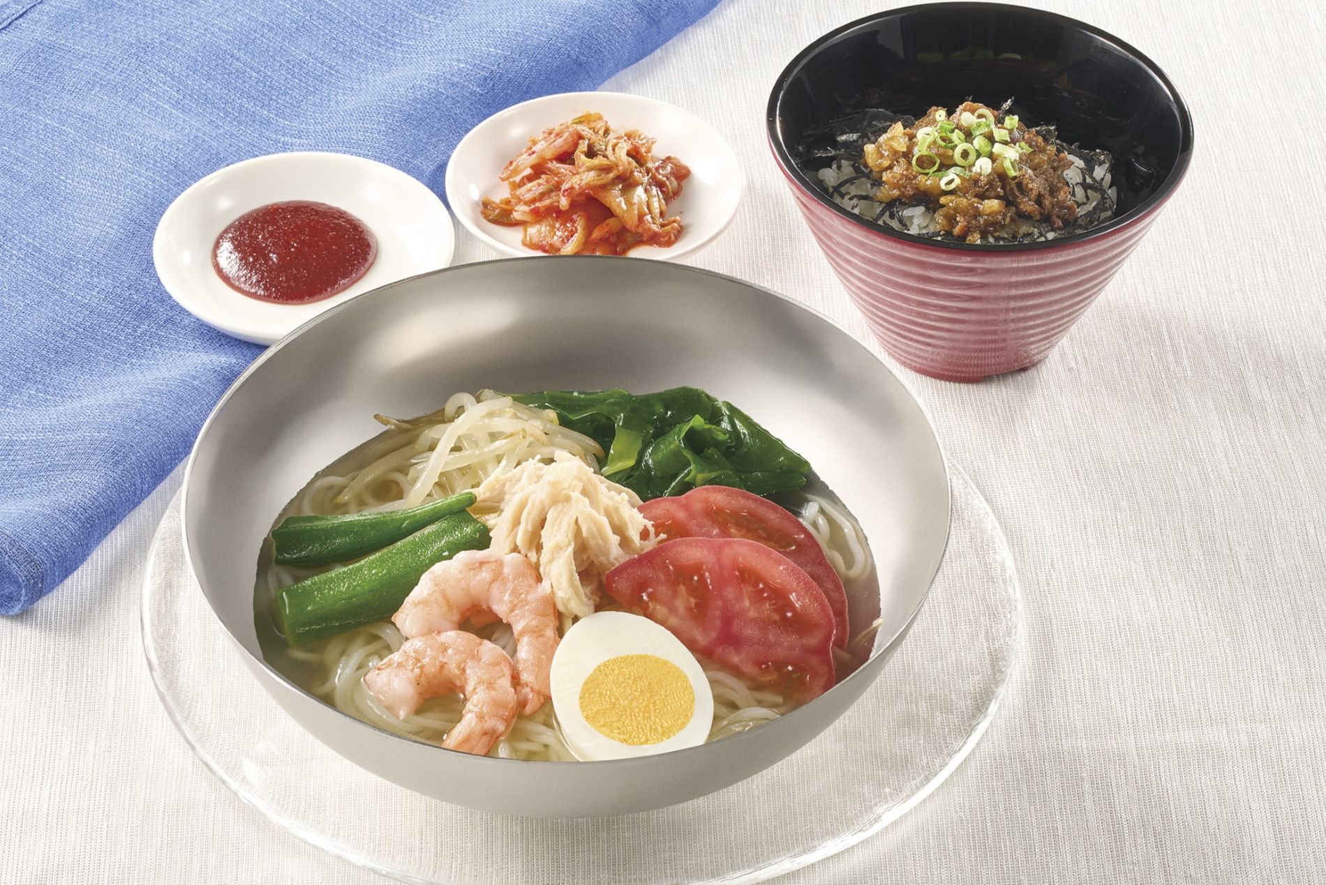 ジョナサン、盛岡冷麺やアンガスビーフのハンバーグなど夏メニューが